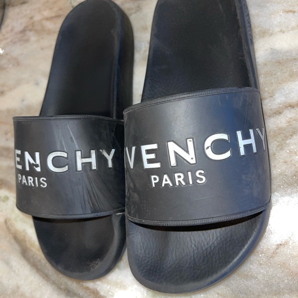 Givenchy Rubber Slides - Picture 4 of 9